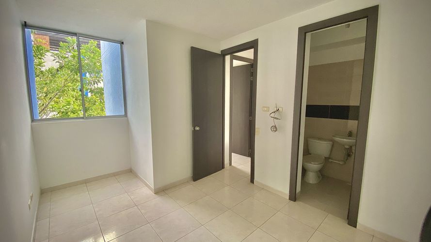 Apartamento de 3 alcobas en venta en Rio Prado, Girón, 56 m² · foto 7 de 20