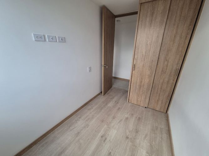 Apartamento de 3 alcobas en venta en Hospital Mental, Bello, 57 m² · foto 12 de 24