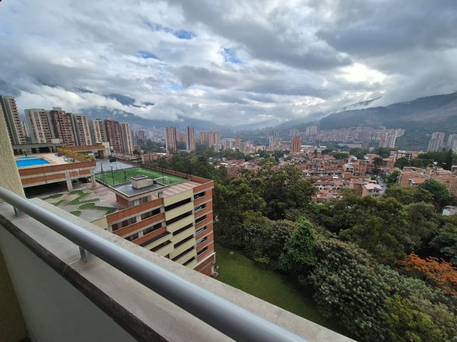 Apartamento de 3 alcobas en venta en Hospital Mental, Bello, 57 m² · foto 21 de 24