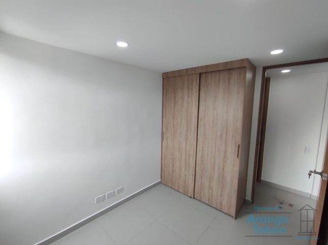 Apartamento de 2 alcobas en venta en Andalucia, Bello, 56 m² · foto 4 de 9