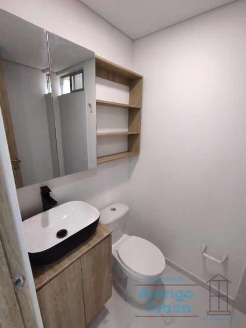 Apartamento de 2 alcobas en venta en Andalucia, Bello, 56 m² · foto 7 de 9