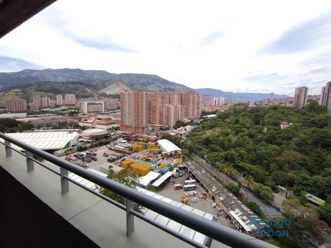 Apartamento de 2 alcobas en venta en Andalucia, Bello, 56 m² · foto 9 de 9
