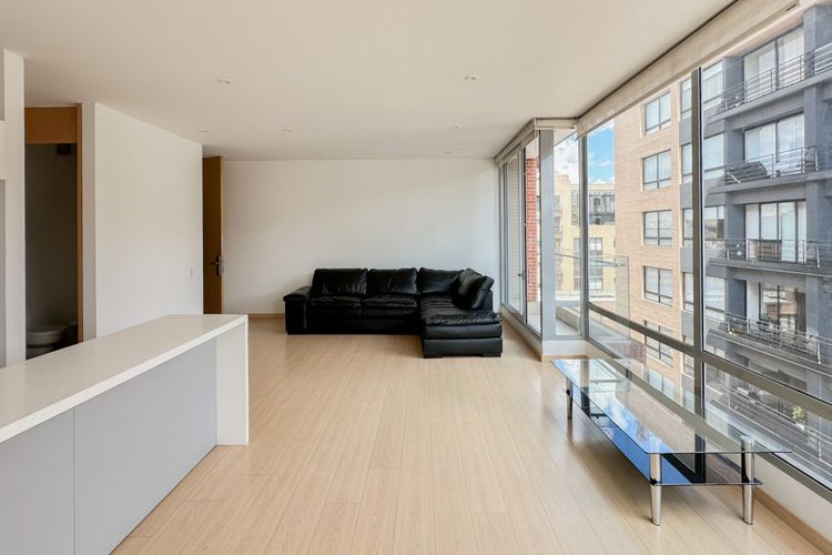 Apartamento de 2 alcobas en venta en Chico Norte, Bogotá, 93 m² · foto 3 de 23