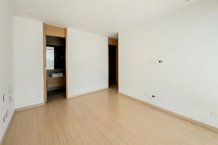 Apartamento de 2 alcobas en venta en Chico Norte, Bogotá, 93 m² · foto 9 de 23
