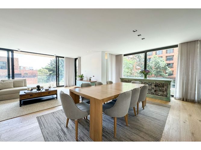 Apartamento de 3 alcobas en venta en La Cabrera, Bogotá, 242 m² · foto 5 de 24