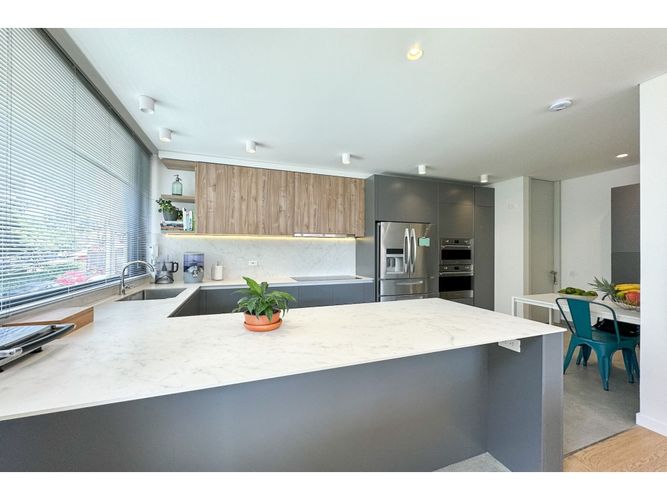 Apartamento de 3 alcobas en venta en La Cabrera, Bogotá, 242 m² · foto 10 de 24