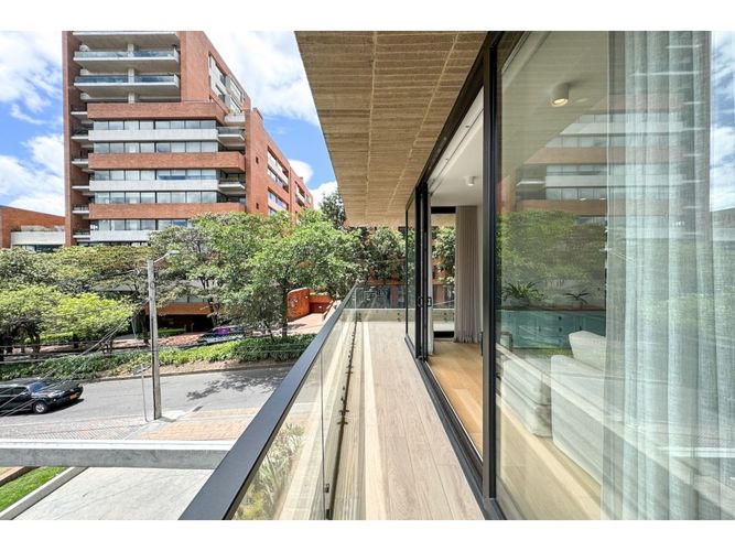 Apartamento de 3 alcobas en venta en La Cabrera, Bogotá, 242 m² · foto 17 de 24