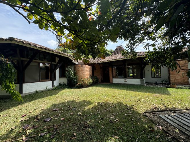 Casa de 3 alcobas en venta en Alfaguara, Jamundí, 300 m² · foto 12 de 21