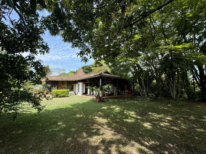 Casa de 3 alcobas en venta en Alfaguara, Jamundí, 300 m² · foto 14 de 21