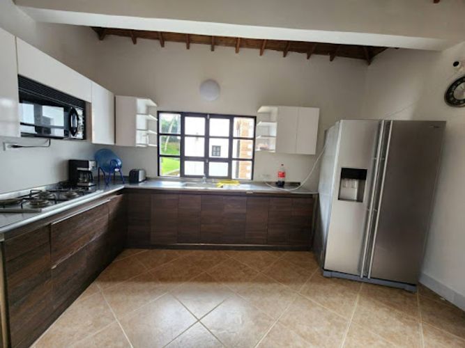 Casa de 5 alcobas en arriendo en El Retiro, 320 m² · foto 7 de 19