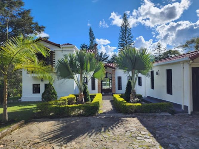 Casa de 5 alcobas en arriendo en El Retiro, 320 m² · foto 10 de 19