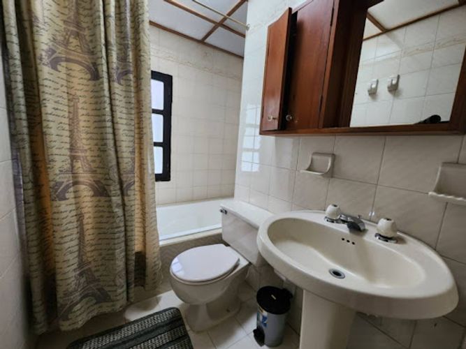Casa de 5 alcobas en arriendo en El Retiro, 320 m² · foto 17 de 19