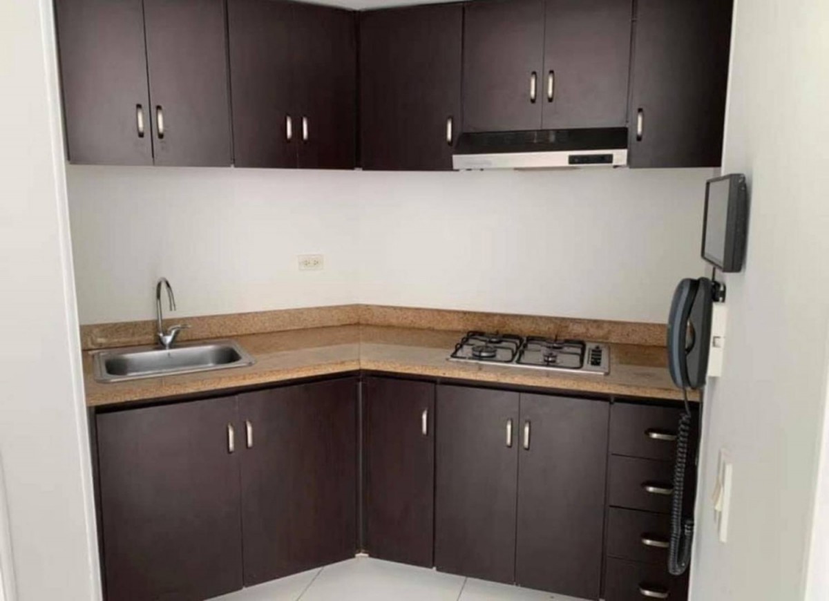 Apartaestudio en arriendo en Cedro Golf, Bogotá · foto 7 de 12