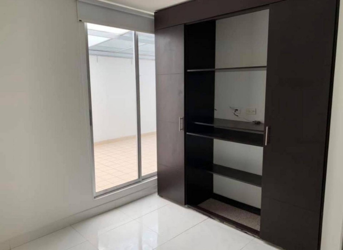 Apartaestudio en arriendo en Cedro Golf, Bogotá · foto 9 de 12