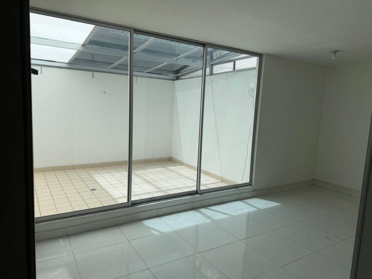 Apartaestudio en arriendo en Cedro Golf, Bogotá · foto 11 de 12