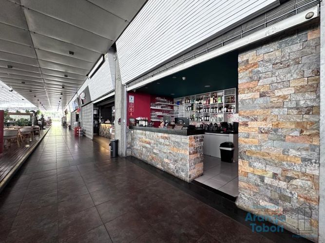 Local en venta en Las Palmas, Medellín, 238 m² · foto 4 de 19