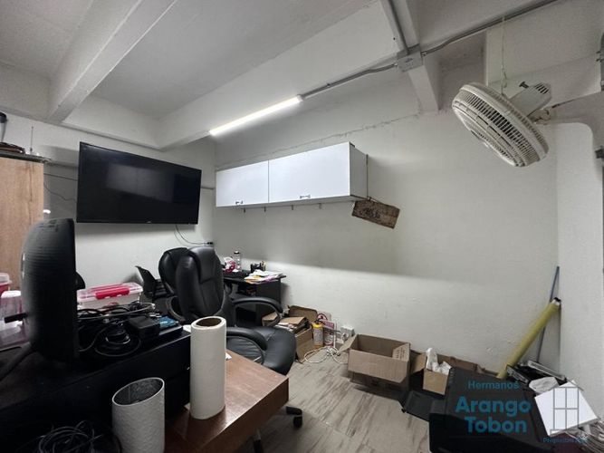 Local en venta en Las Palmas, Medellín, 238 m² · foto 10 de 19