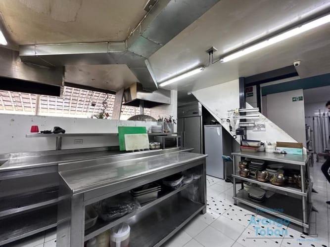 Local en venta en Las Palmas, Medellín, 238 m² · foto 11 de 19