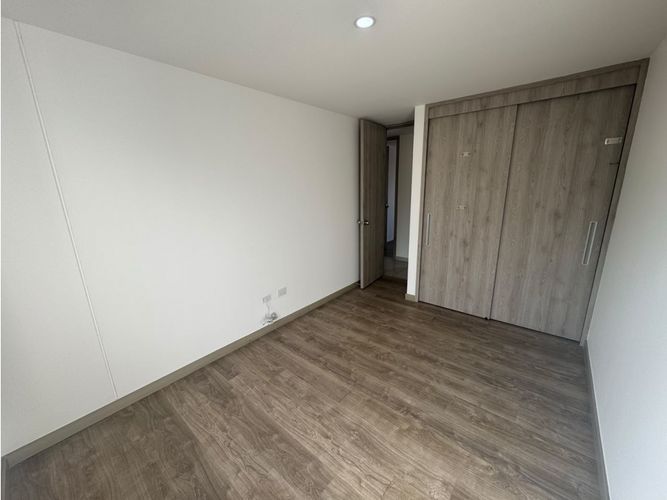 Apartamento de 3 alcobas en venta en Las Lomitas, Sabaneta, 85 m² · foto 8 de 13