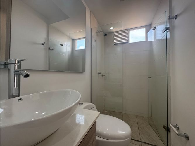 Apartamento de 3 alcobas en venta en Las Lomitas, Sabaneta, 85 m² · foto 12 de 13