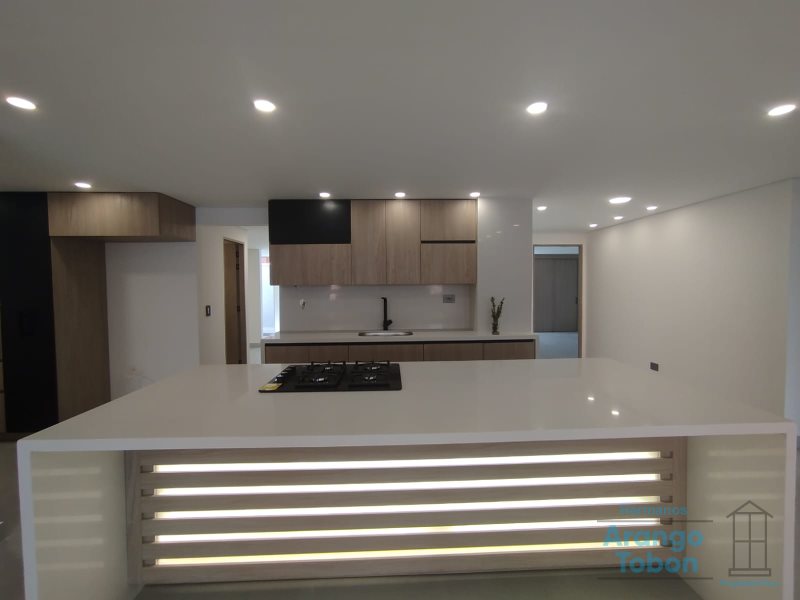 Apartamento en venta en Laureles, Medellín · foto 7 de 21