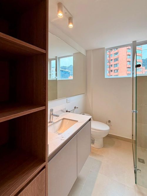 Apartamento de 3 alcobas en venta en El Nogal, Bogotá, 139 m² · foto 11 de 14
