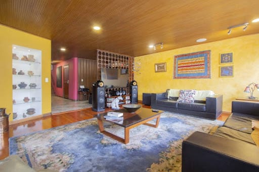 Apartamento de 4 alcobas en venta en El Retiro, Bogotá, 207 m² · foto 3 de 24