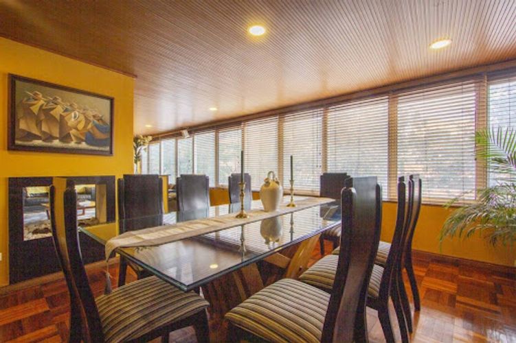 Apartamento de 4 alcobas en venta en El Retiro, Bogotá, 207 m² · foto 6 de 24