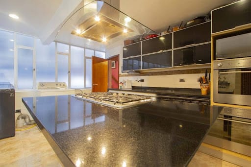 Apartamento de 4 alcobas en venta en El Retiro, Bogotá, 207 m² · foto 9 de 24