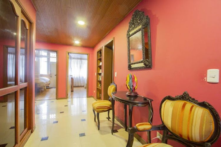 Apartamento de 4 alcobas en venta en El Retiro, Bogotá, 207 m² · foto 12 de 24