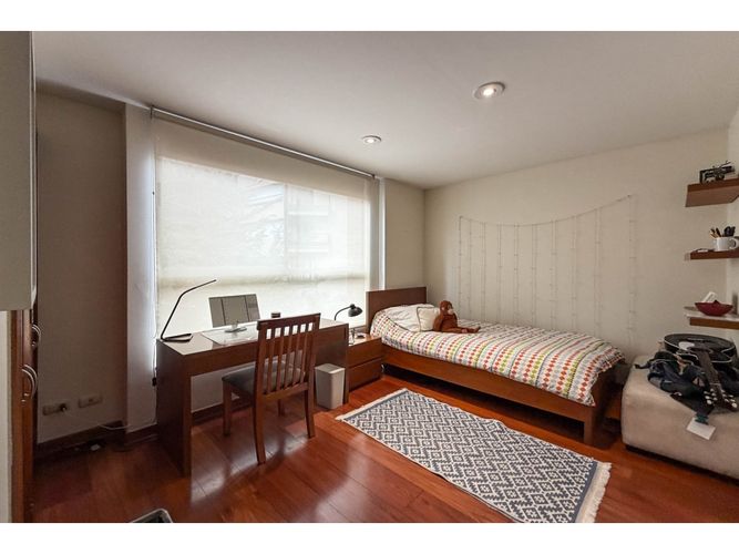 Apartamento de 3 alcobas en venta en Santa Barbara, Bogotá, 159 m² · foto 16 de 18