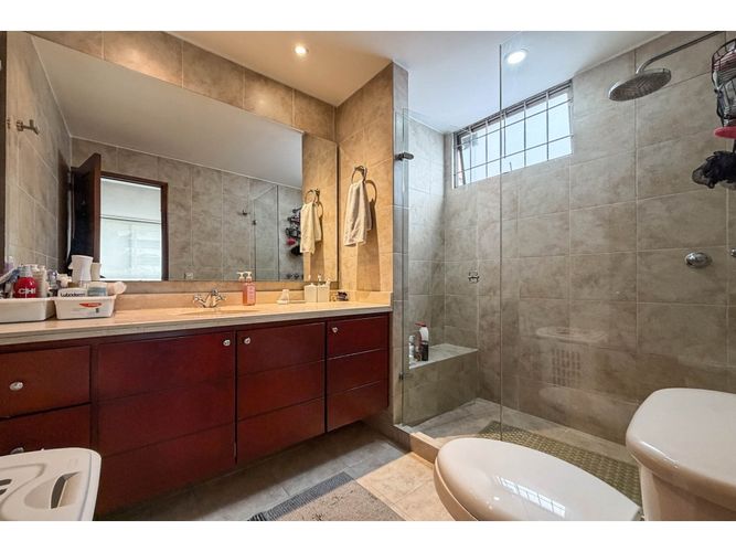 Apartamento de 3 alcobas en venta en Santa Barbara, Bogotá, 159 m² · foto 17 de 18