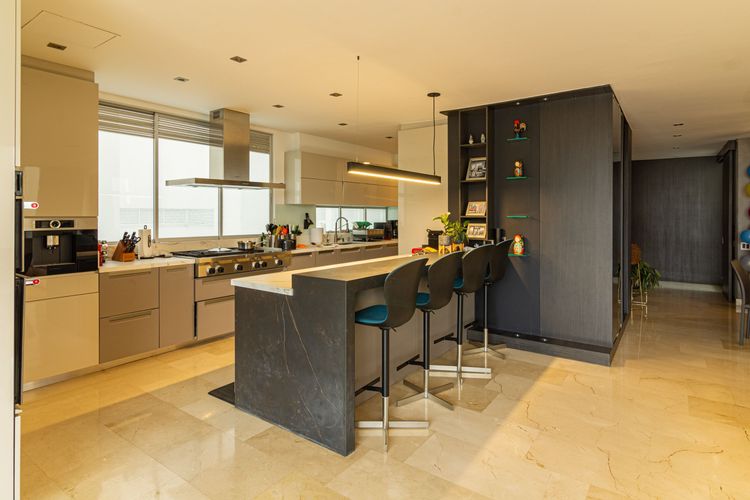 Apartamento de 5 alcobas en venta en Aguacatal, Cali, 649 m² · foto 3 de 20