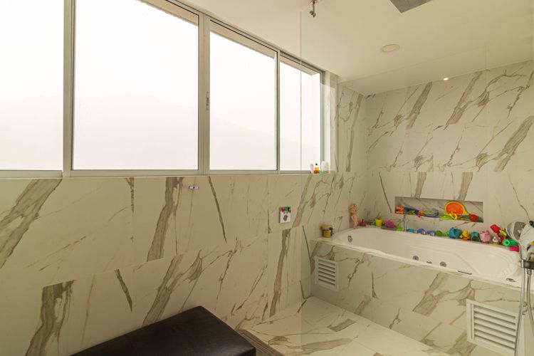 Apartamento de 5 alcobas en arriendo en Aguacatal, Cali, 649 m² · foto 14 de 20