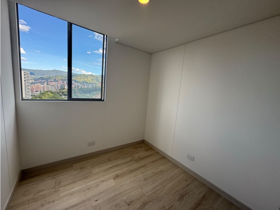 Apartamento en venta en Quebrada Grande, La Estrella · foto 5 de 13
