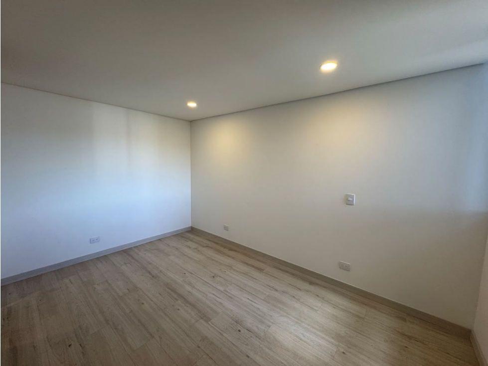 Apartamento en venta en Quebrada Grande, La Estrella · foto 11 de 13