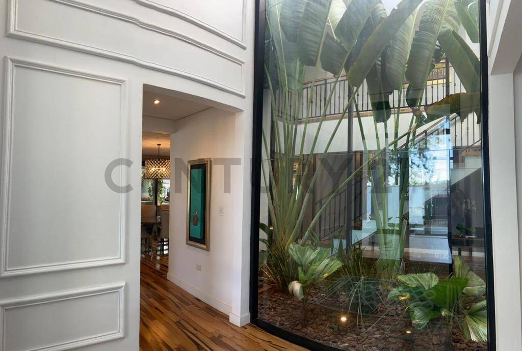 Residencia moderna en alquiler – Elegancia y amplitud — foto 3