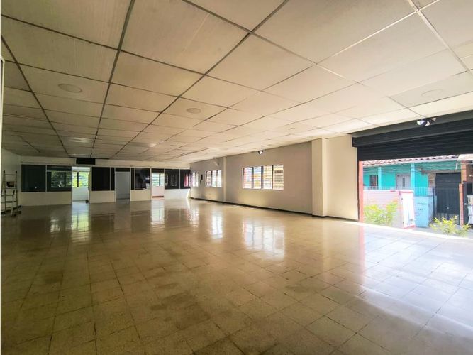 Local en arriendo en Los Naranjos, Itagüí, 250 m² · foto 3 de 14