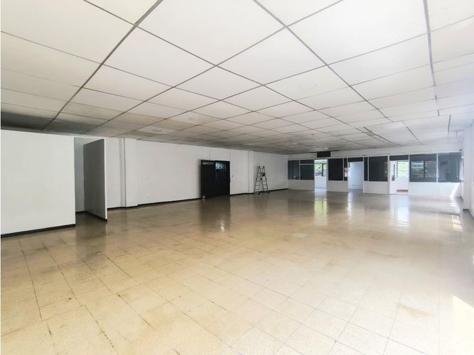 Local en arriendo en Los Naranjos, Itagüí, 250 m² · foto 5 de 14