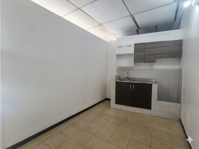 Local en arriendo en Los Naranjos, Itagüí, 250 m² · foto 8 de 14
