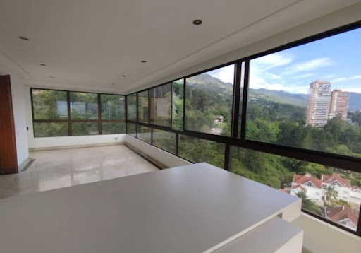 Apartamento en arriendo en Los Naranjos, Medellín · foto 3 de 24