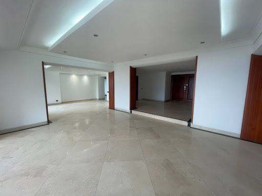 Apartamento en arriendo en Los Naranjos, Medellín · foto 4 de 24