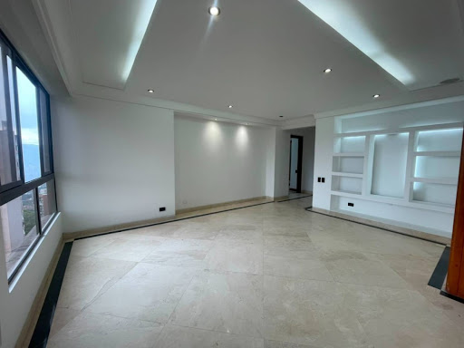 Apartamento en arriendo en Los Naranjos, Medellín · foto 6 de 24