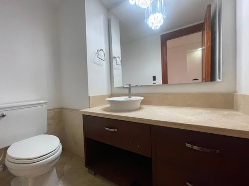 Apartamento en arriendo en Los Naranjos, Medellín · foto 13 de 24