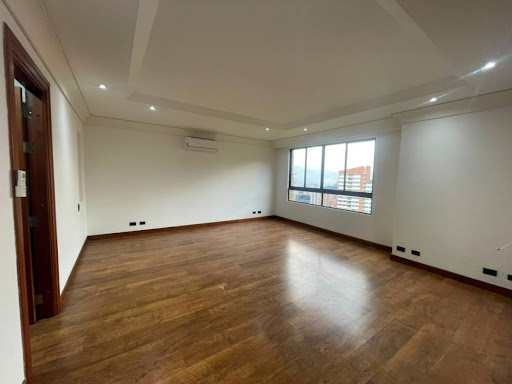 Apartamento en arriendo en Los Naranjos, Medellín · foto 14 de 24