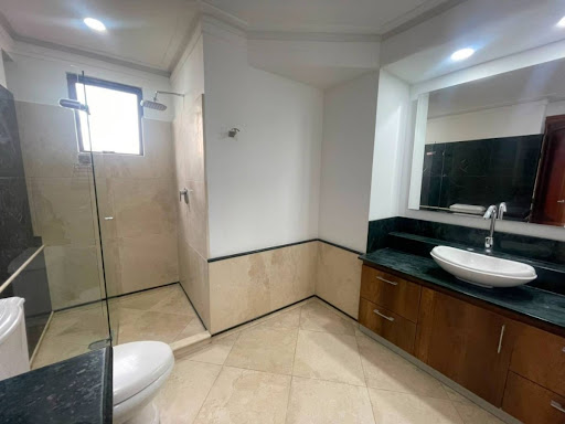 Apartamento en arriendo en Los Naranjos, Medellín · foto 15 de 24