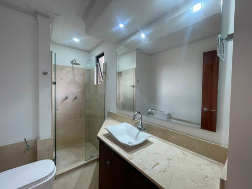 Apartamento en arriendo en Los Naranjos, Medellín · foto 17 de 24