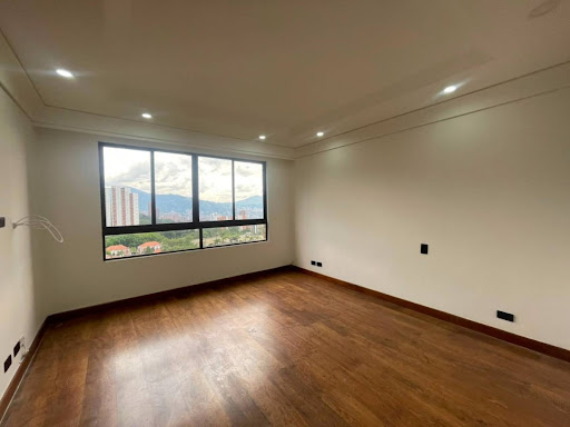 Apartamento en arriendo en Los Naranjos, Medellín · foto 18 de 24