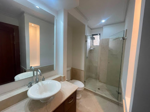 Apartamento en arriendo en Los Naranjos, Medellín · foto 20 de 24
