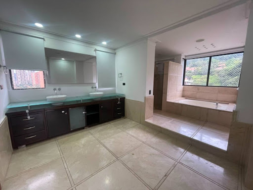 Apartamento en arriendo en Los Naranjos, Medellín · foto 22 de 24